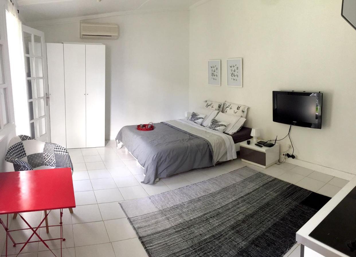 Studio Charmant Au Coeur De Boucan Canot 30 M² Avec Jardin Prive Saint-Paul Exterior photo