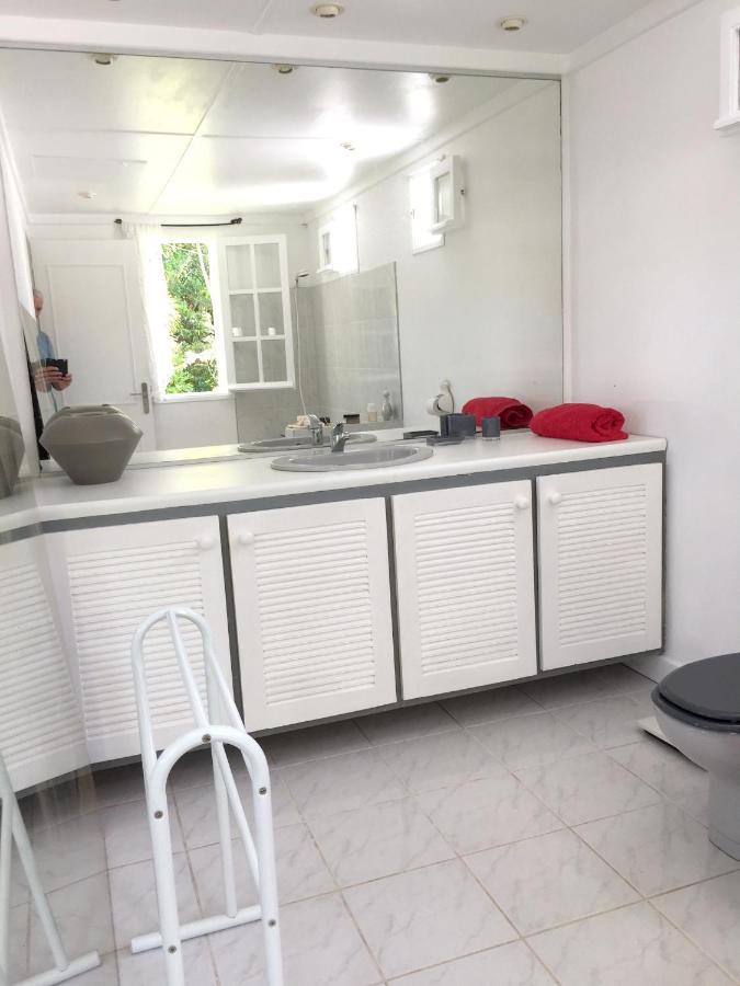 Studio Charmant Au Coeur De Boucan Canot 30 M² Avec Jardin Prive Saint-Paul Exterior photo